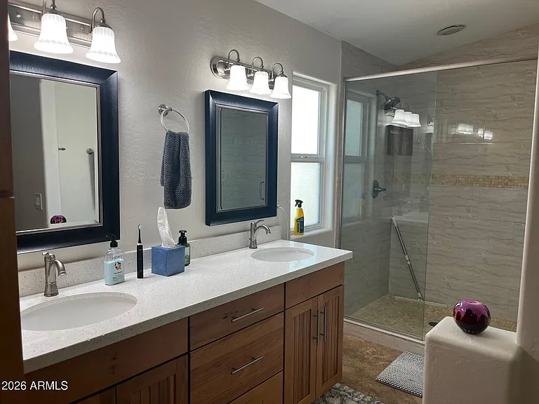 1383 E Butler Cir — Photo 33