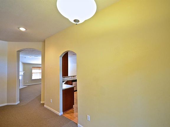 4th image of 3111 Oakwood Run Dr