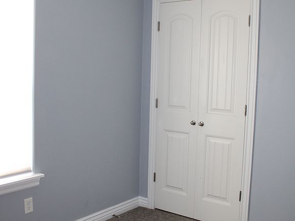 5th image of 1106 N Richland Dr