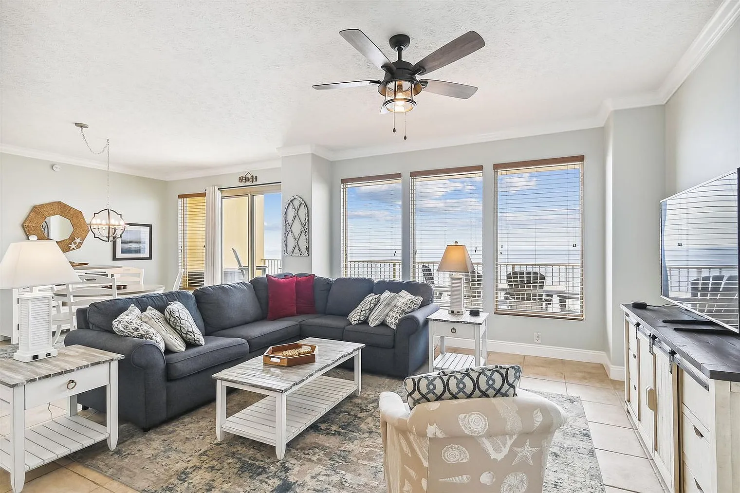 2 bed, 2.0 bath, 1194 sqft, $5,136 — Photo 1