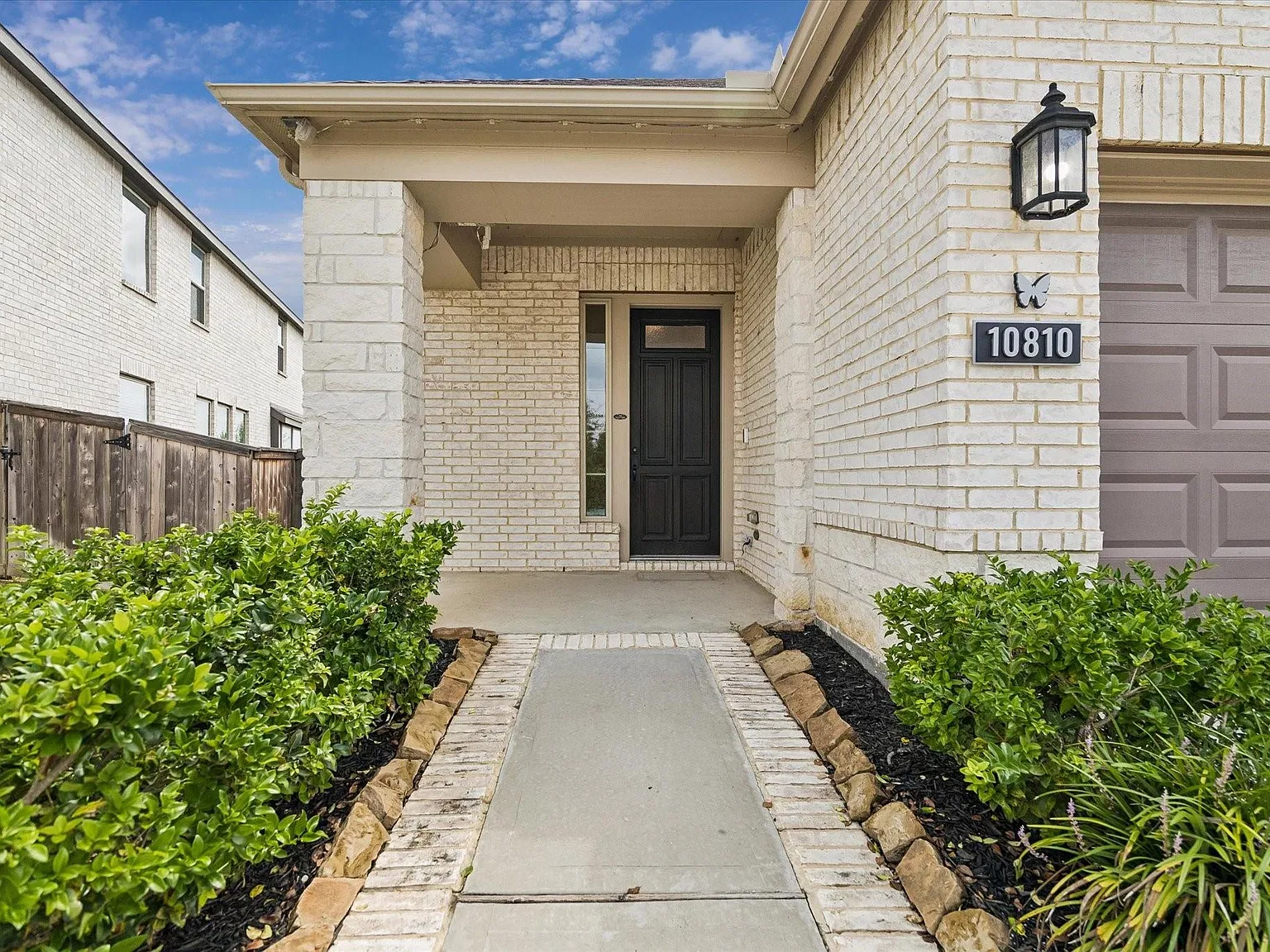 3 bed, 2.0 bath, 1760 sqft, $2,500 — Photo 4