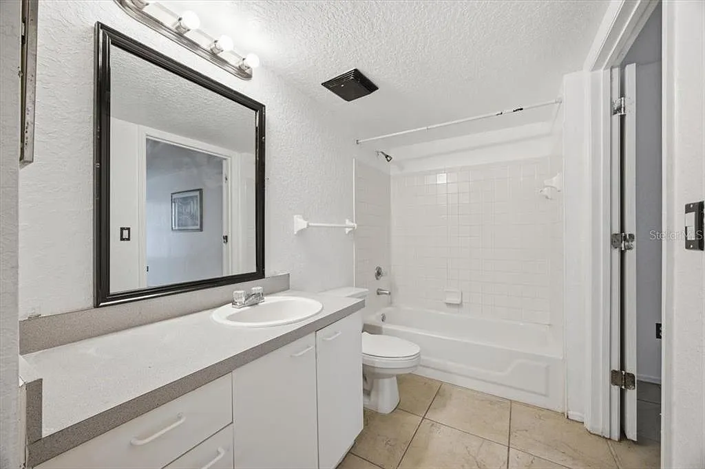 2 bed, 2.0 bath, 1078 sqft, $1,650 — Photo 4