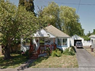 219 E Elmore St, Lebanon, OR 97355