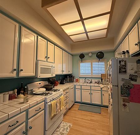 4th image of 3043 Woods Cir