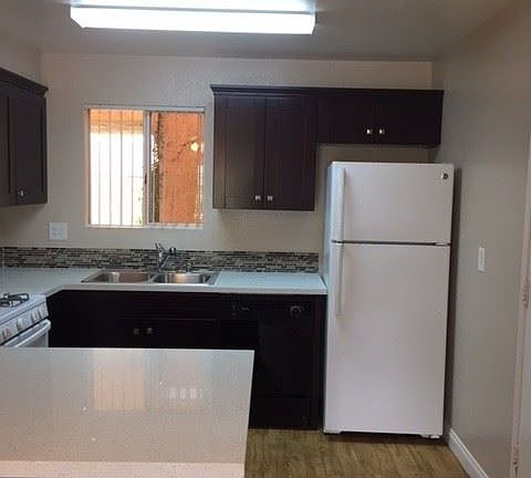 5th image of 1337 N Broadway APT 18