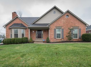 1303 Crosstimbers Dr, Louisville, KY 40245