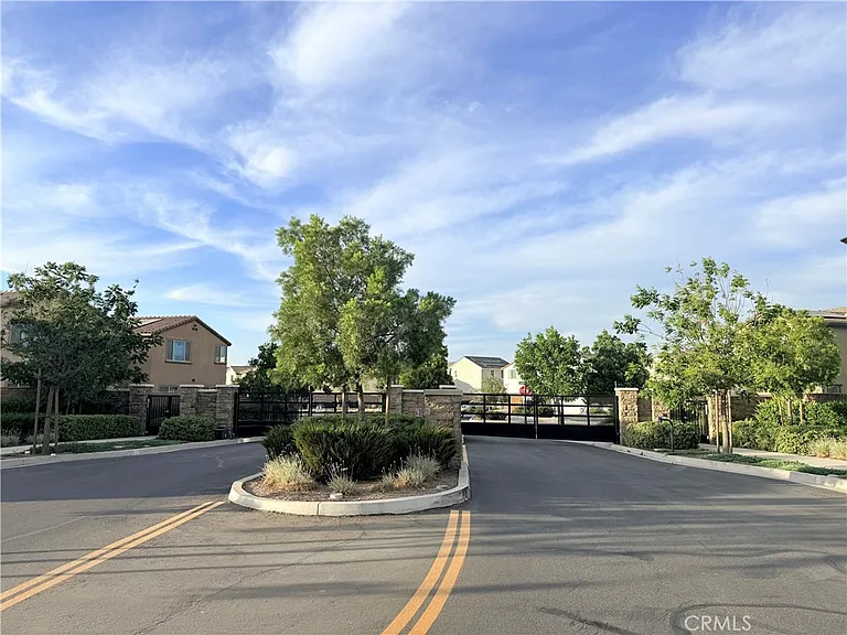 29502 Marx Way — Photo 3