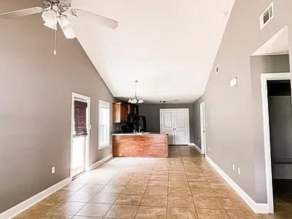 3rd image of 1619 Pierce Ave