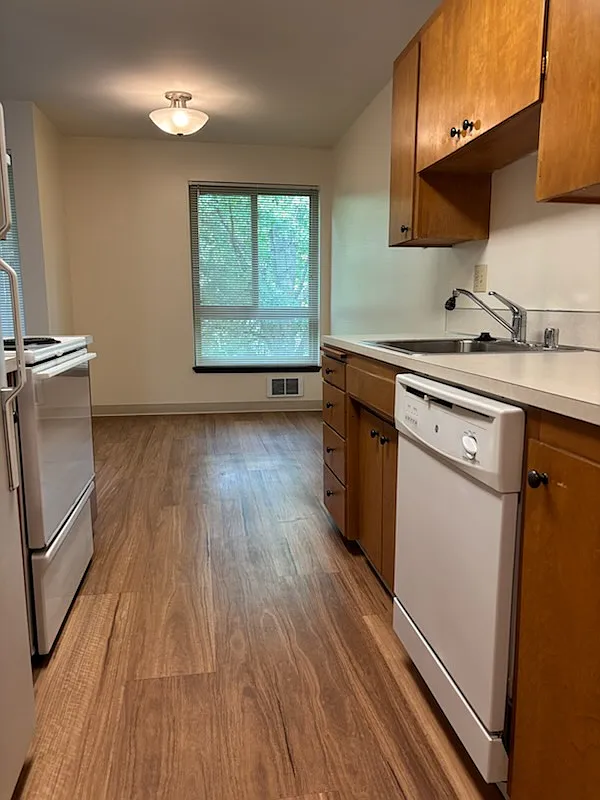 Legend House — Photo 2