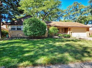 166 Cornell Ave, Des Plaines, IL 60016