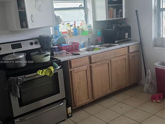 5th image of 11351 NW 11th Ave