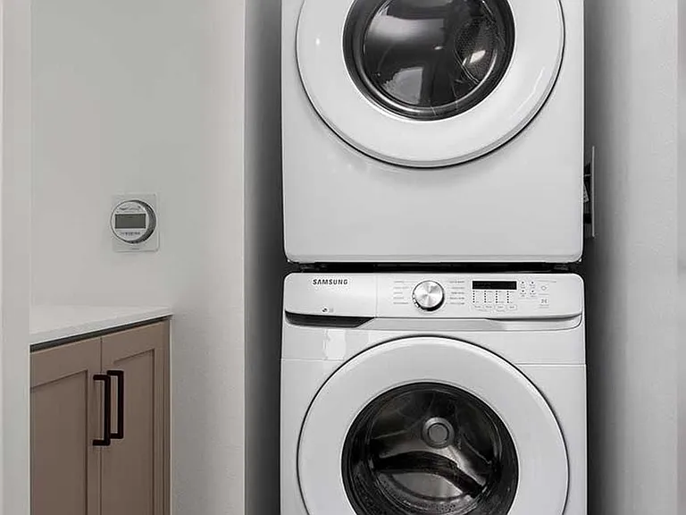 Townhome washer/dryer (select homes)