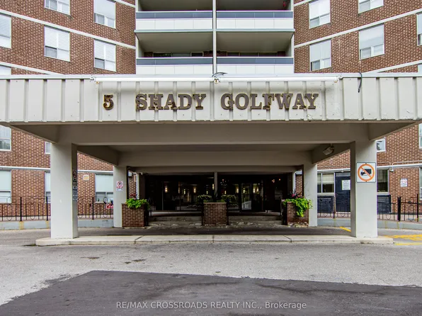 5 Shady Golfway #205, Toronto, ON M3C 3A5