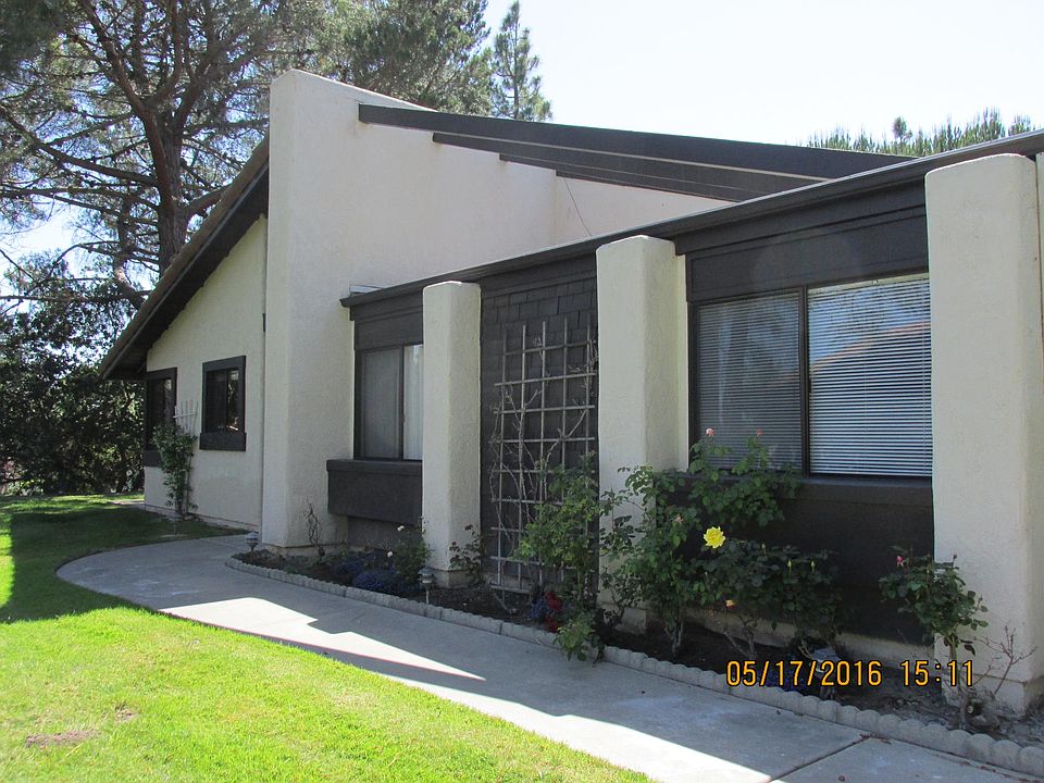 1st image of 114 Oak Hill Dr