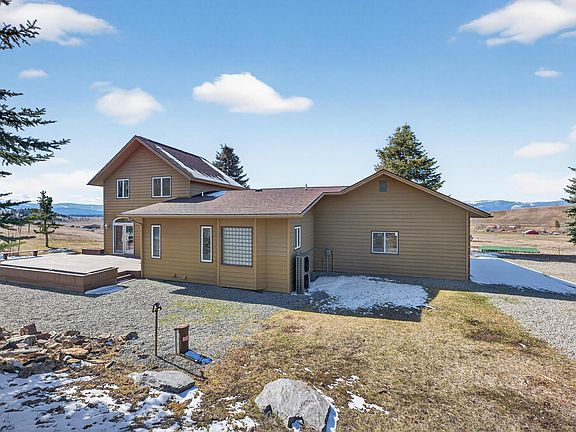4th image of 100 Mountain Circle Dr