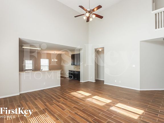 4th image of 41 Garden Grove Dr