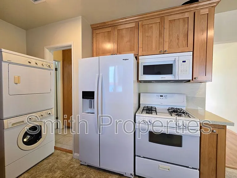 2601 Gates Ave #C — Photo 11