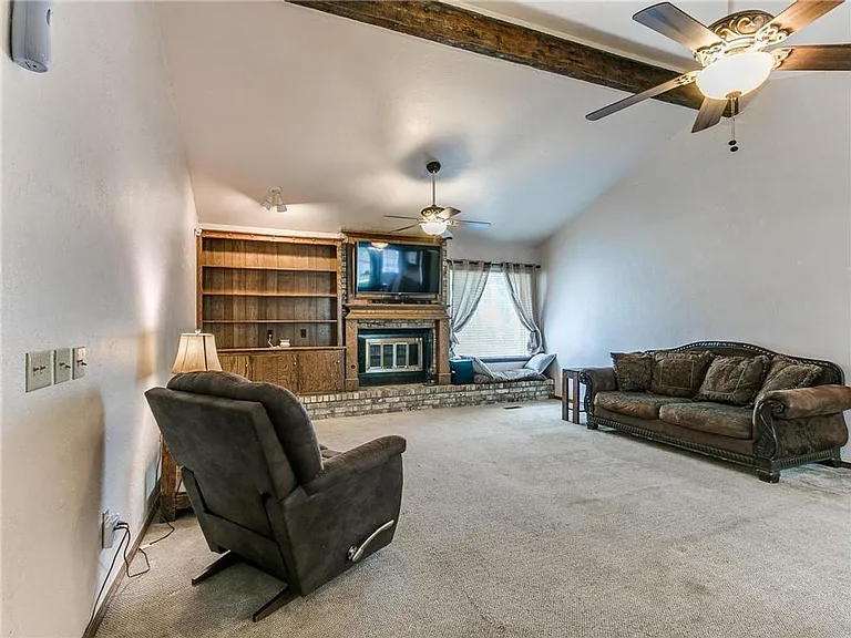 12105 Western View Dr — Photo 3