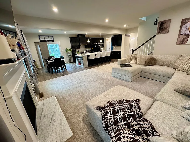 203 Braeburn Dr — Photo 16