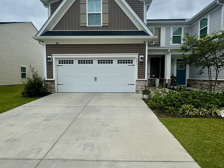 337 Golan Cir #C — Photo 2