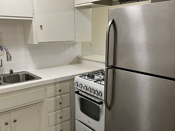 5th image of 14534 Margate St #30-1