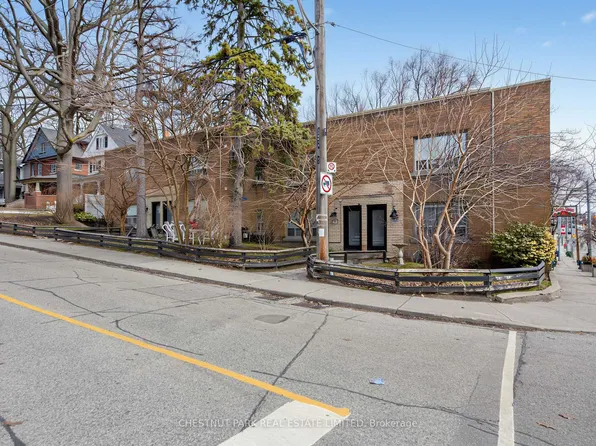 1R Kingswood Rd, Toronto, ON M4E 3P4