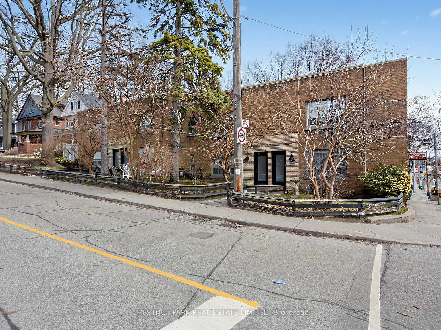 1 Kingswood Rd #R photo 1