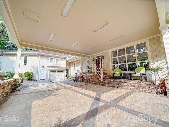 3rd image of 16108 Hermance Dr