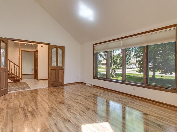 4th image of W6166 Westlake Ct