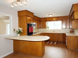 2104 W Maple St N, Collinsville, OK 74021