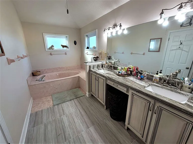 481 Autumn Trail Cv — Photo 14