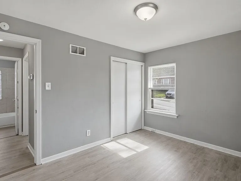 4502 Stivers St — Photo 9