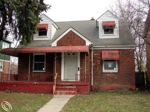 18424 Wexford St photo 1