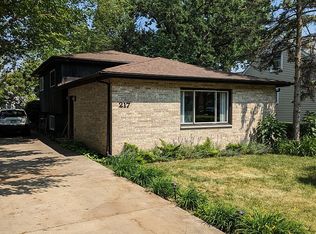 217 N Bonnie Brae Ave, Elmhurst, IL 60126
