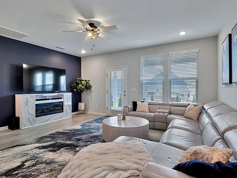5040 Sunflower Ln — Photo 14