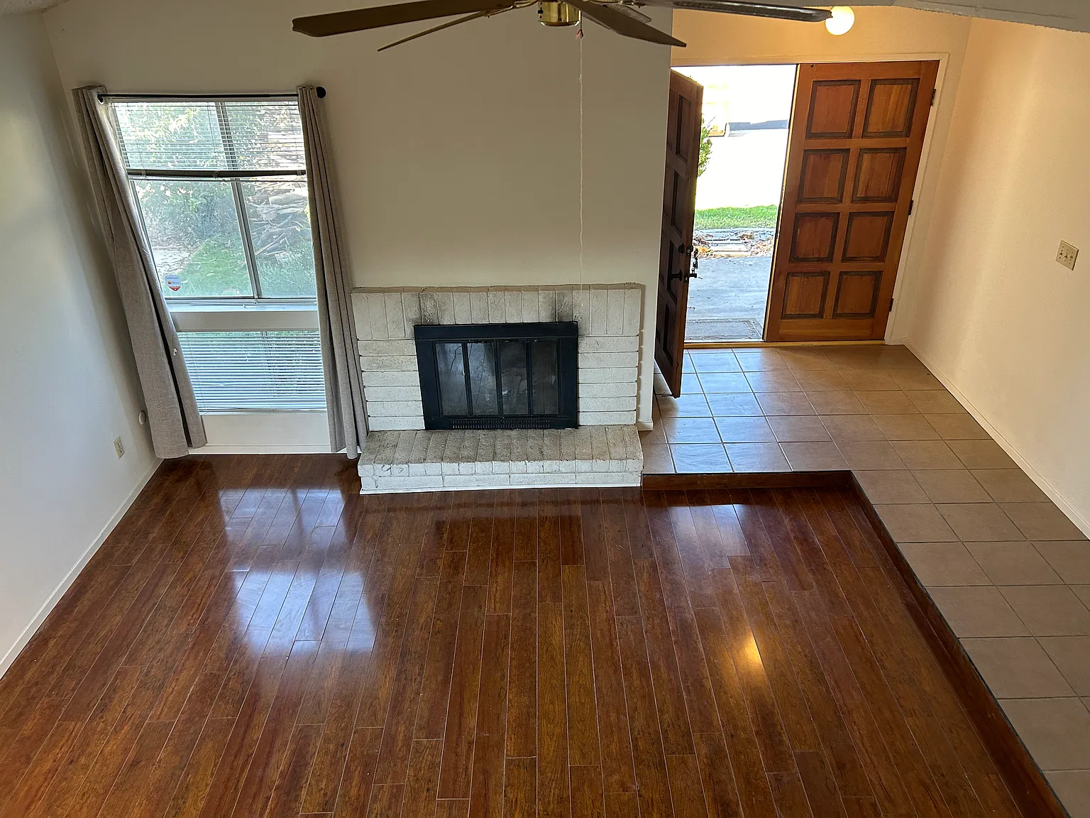 3 bed, 2.5 bath, 1566 sqft, $2,000 — Photo 3
