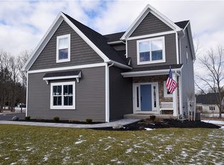 8 Chase Meadow Trl, Honeoye Falls, NY 14472