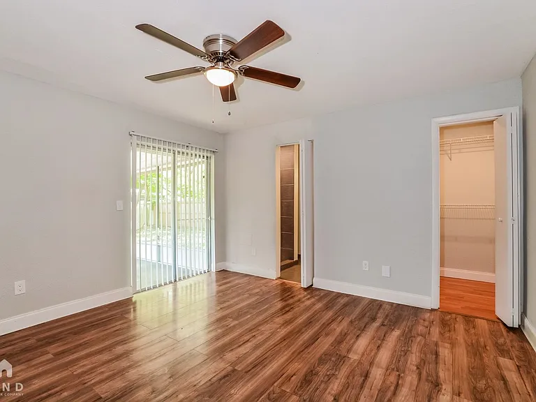 209 Banyan Ct — Photo 13