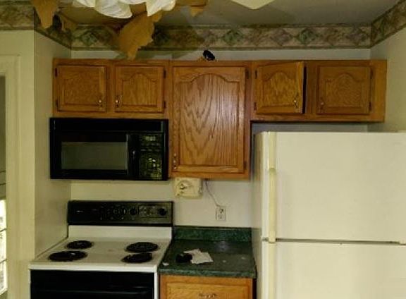 3rd image of 3908 Boudinot Ave