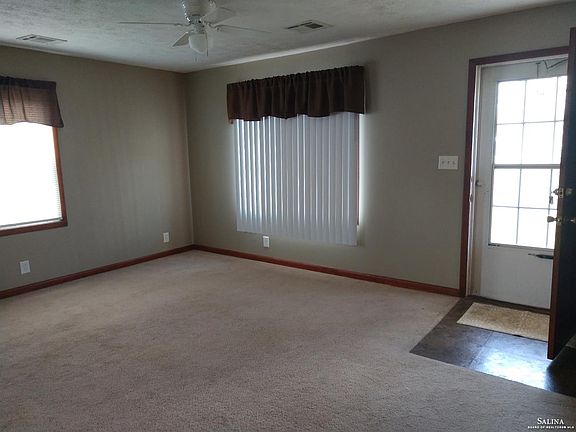 4th image of 921 S 2nd St