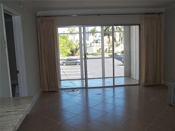 4th image of 3040 NE 16th Ave APT 212