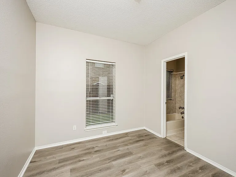 1330 Bogard Ln — Photo 13