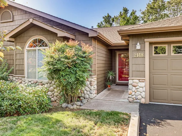 2148 Birchwood Ln, Ashland, OR 97520
