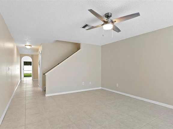 2nd image of 547 Kensington Lake Cir