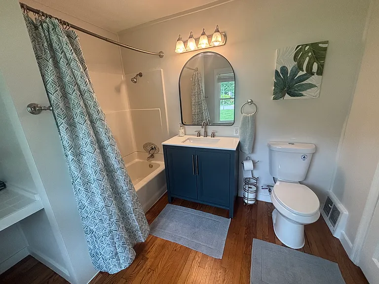 828 Selma Ave — Photo 7