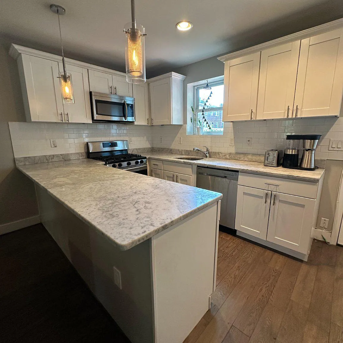 2 bed, 2.5 bath, 1080 sqft, $3,400 — Photo 3