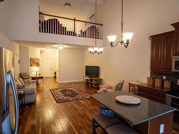 2nd image of 140 Berkshire Cir