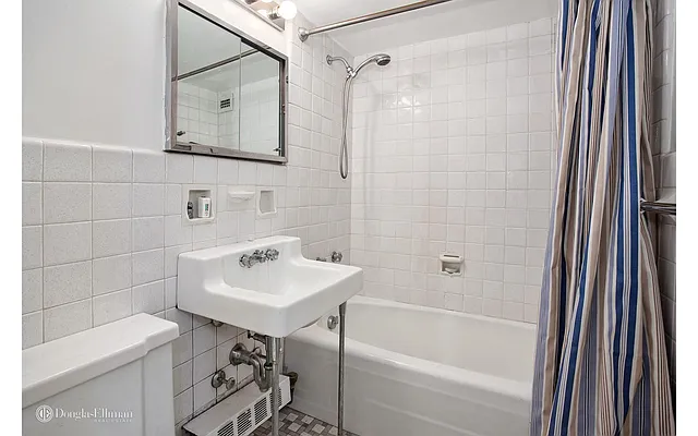 Rented by Douglas Elliman | media 3