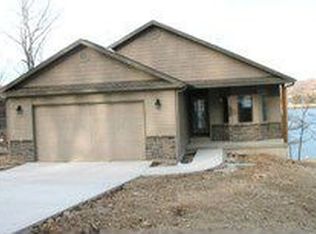 71 Fox Cove Ln, Camdenton, MO 65020