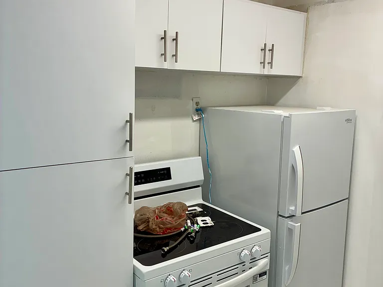 10832 N Kendall Dr #U11 — Photo 2